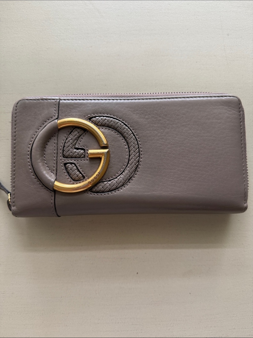 Gucci Taupe Leather Zip-Around Wallet with Gold GG Ring